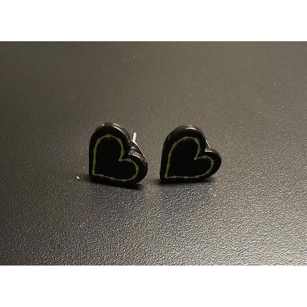 Disney Black Mini Heart Shaped Post Earrings - Picture 1 of 3